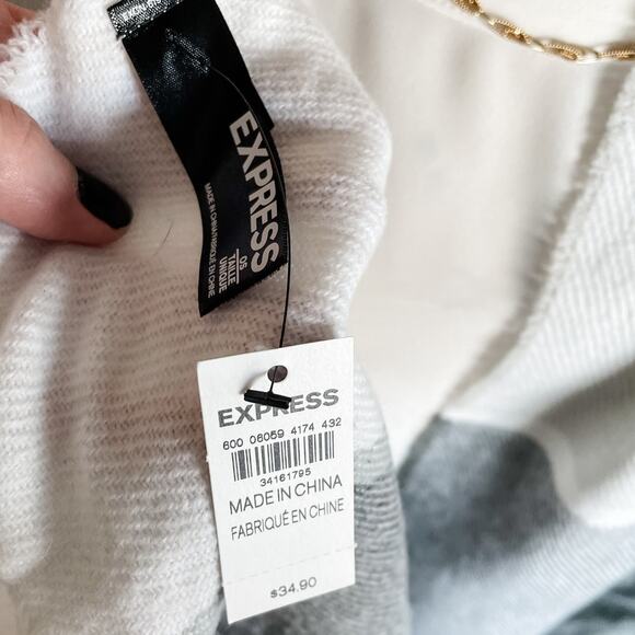 Express white gray buffalo plaid long scarf wrap 11 x 64" - Picture 5 of 7